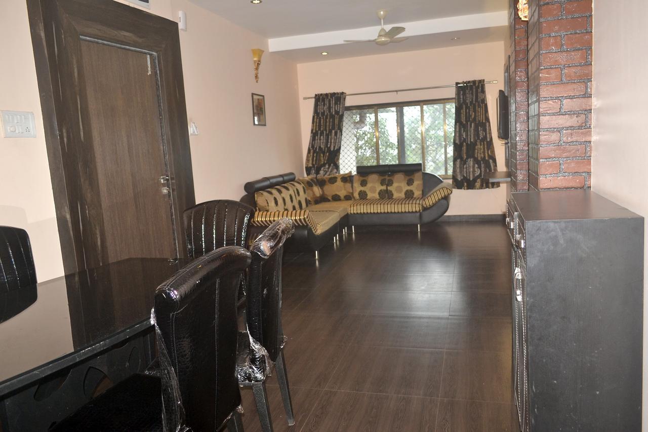 Hotel Rahil Plaza Панчгани Экстерьер фото